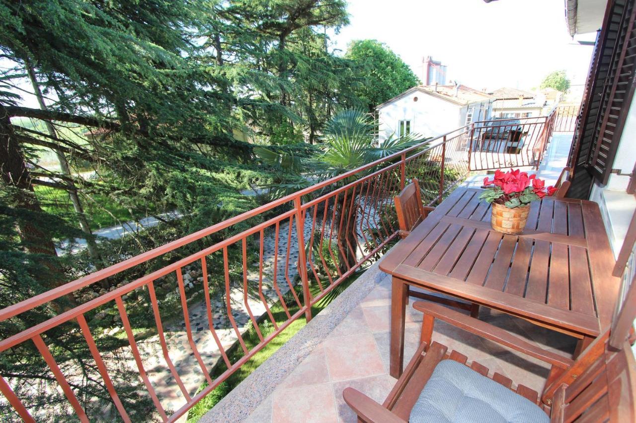 Apartment Clementina Višnjan Exteriör bild